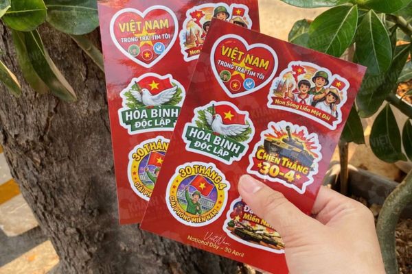 In sticker mừng lễ 30-4 đẹp, thiết kế theo yêu cầu