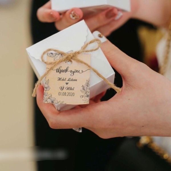 In tag quà cưới đẹp, chất lượng cao