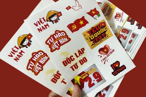 Mẫu in sticker cổ động Việt Nam nổi bật