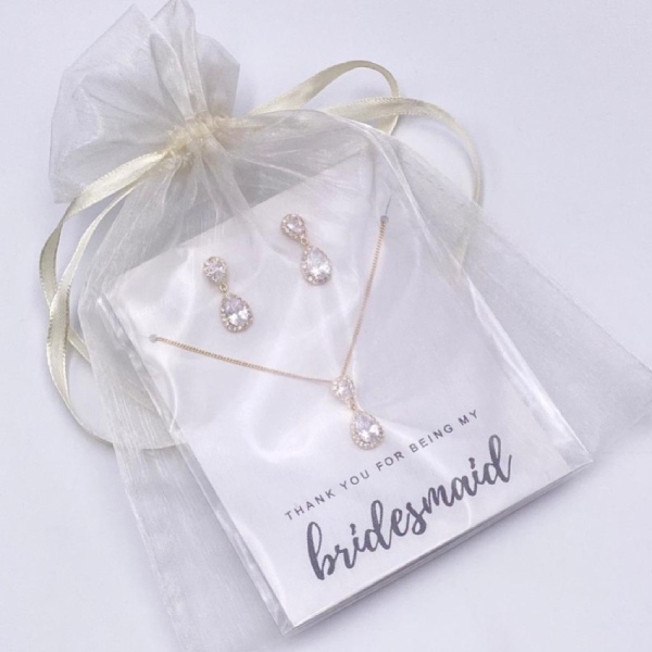 In Hoa Long nhận thiết kế và in ấn mẫu tag treo dây chuyền sang trọng