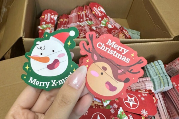 Mẫu tag treo Noel đẹp tăng giá trị sản phẩm