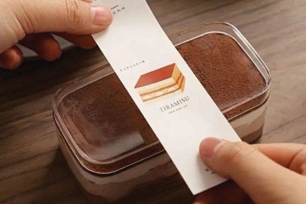 In tem dán bánh tiramisu giá rẻ, thiết kế theo yêu cầu