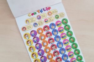 In Hoa Long nhận thiết kế và in ấn mẫu sticker khen thưởng tự lập