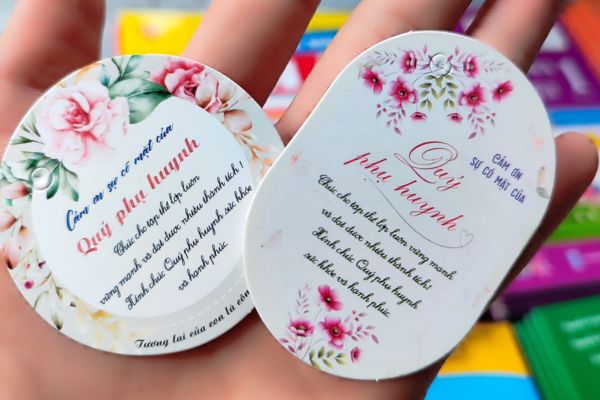 Mẫu tag treo chai nước đẹp, chất lượng cao