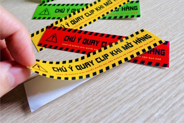 Mẫu tem nhãn chú ý khi mở hàng decal dán