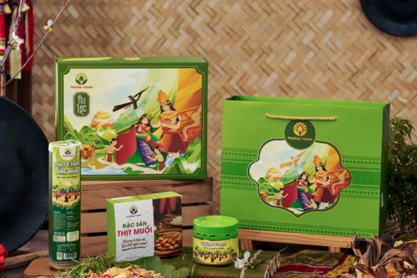 Hộp quà Tết thịt chua sang trọng, chất lượng cao
