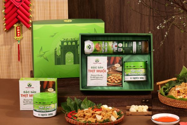 Hộp quà Tết thịt chua sang trọng, chất lượng cao