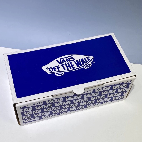 In Hoa Long nhận thiết kế và in ấn mẫu hộp carton đựng giày hãng vans