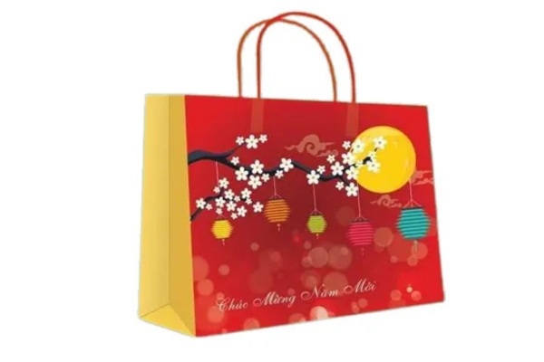 Mẫu in túi giấy bán hàng Tết đẹp mắt