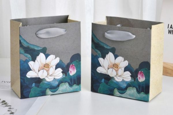 Mẫu túi giấy hoa sen đẹp, giá rẻ