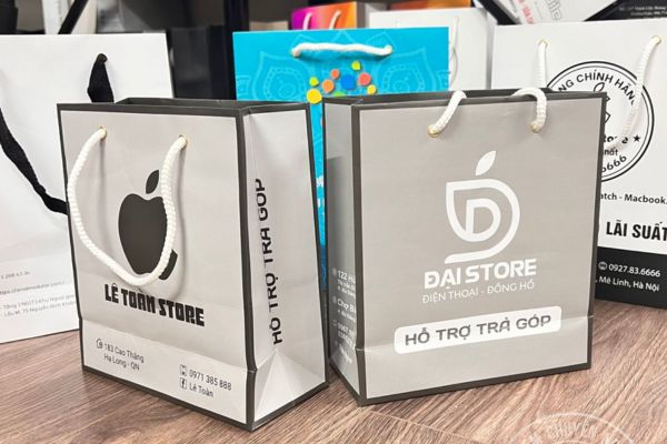 In túi giấy của hàng điện tử giá rẻ, chất lượng cao