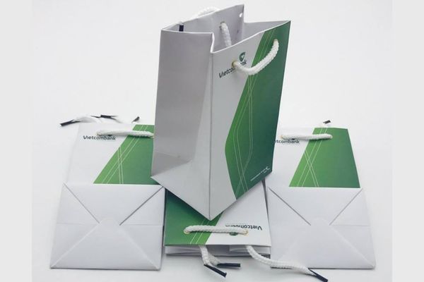 In túi giấy vietcombank giá rẻ, thiết kế theo yêu cầu