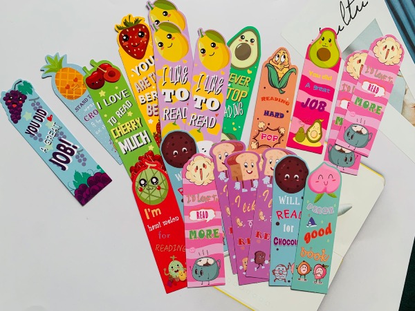 In Hoa Long nhận thiết kế và In Bookmark đáng yêu chất lượng