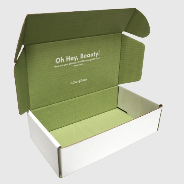In Hoa Long nhận thiết kế và in hộp carton nắp gài lấy ngay