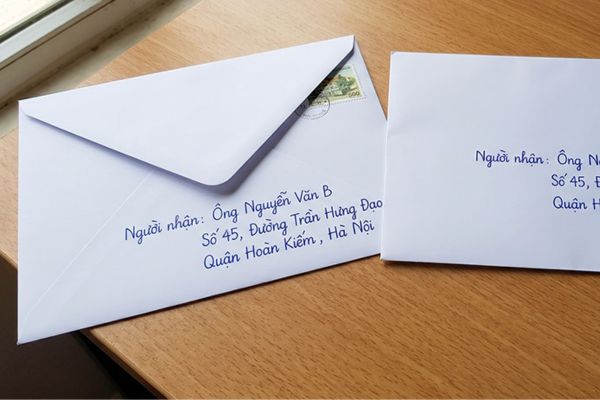 In phong bì nắp chữ V giá rẻ, chất lượng cao