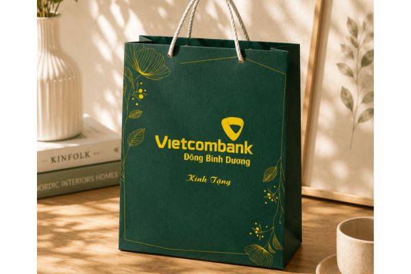 In túi giấy vietcombank giá rẻ, thiết kế theo yêu cầu