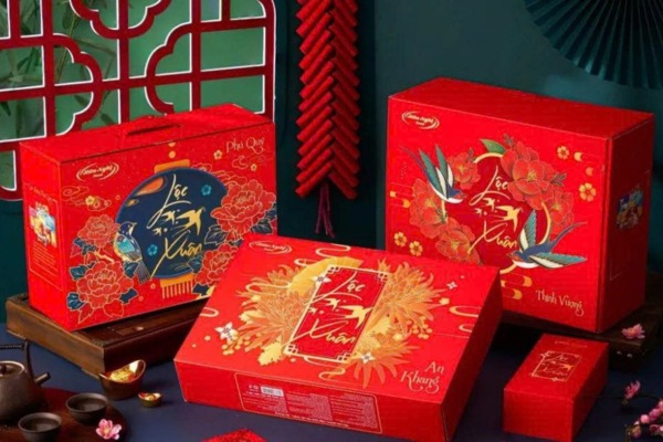 Bí quyết trang trí vỏ hộp quà Tết sang trọng