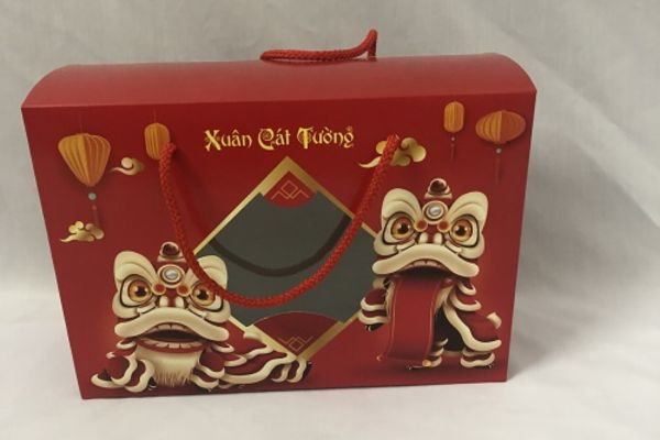 Hộp quà Tết bóng kính mẫu đẹp