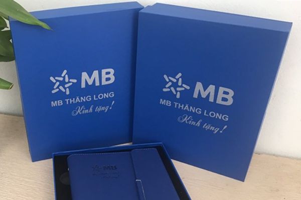 In hộp quà MB Bank theo yêu cầu