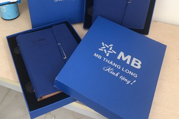 In hộp quà MB Bank theo yêu cầu