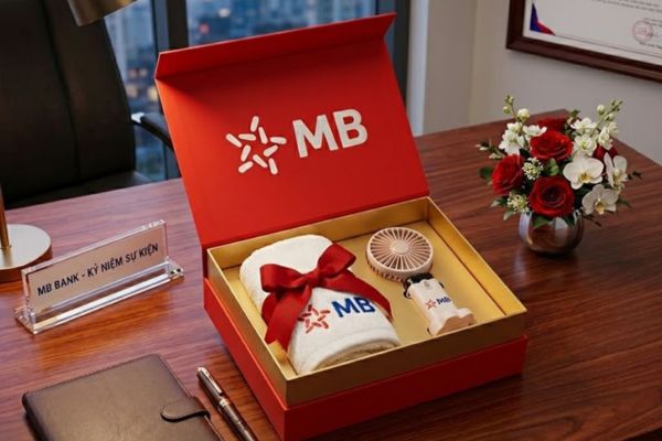 In hộp quà MB Bank theo yêu cầu