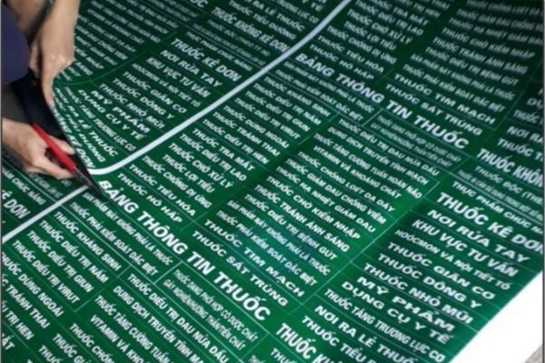In sticker nhà thuốc giá rẻ, mẫu đẹp