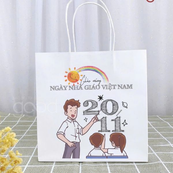 Túi giấy 20-11 đựng quà giá rẻ, chất lượng cao