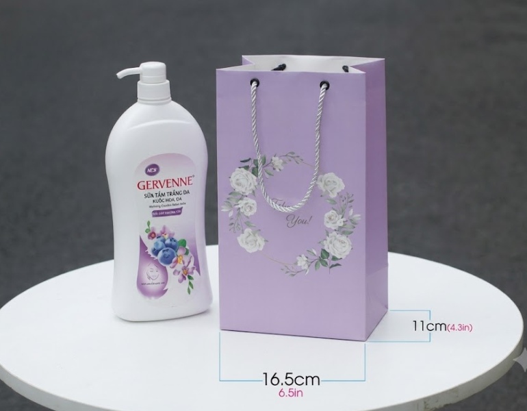 In túi giấy đựng sữa tắm sắc nét
