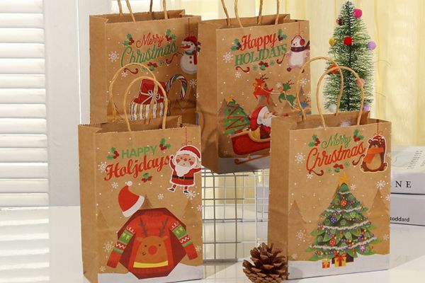Túi giấy kraft giáng sinh giá rẻ, mẫu đẹp