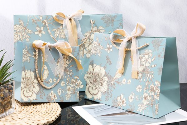 Mẫu túi giấy thắt nơ giá rẻ tại Hà Nội