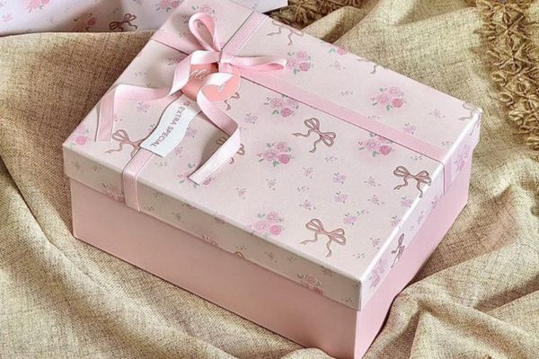 Hộp đựng quà 8-3 giá rẻ, mẫu đẹp
