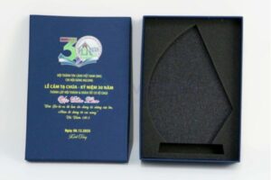 Hộp giấy đựng huân chương theo yêu cầu