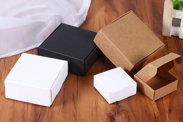 Mẫu hộp giấy kraft vuông đẹp, chất lượng