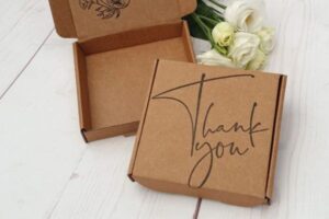 Mẫu hộp quà tặng thank you theo yêu cầu