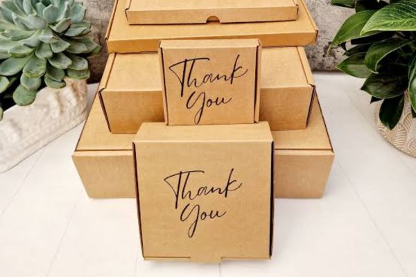 Mẫu hộp quà tặng thank you theo yêu cầu
