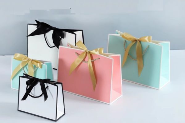 Mẫu túi giấy thắt nơ giá rẻ tại Hà Nội