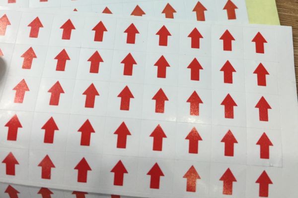 In tem nhãn chỉ dẫn giá rẻ, theo yêu cầu