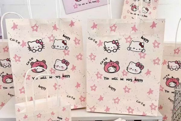 Túi giấy hello kitty theo yêu cầu