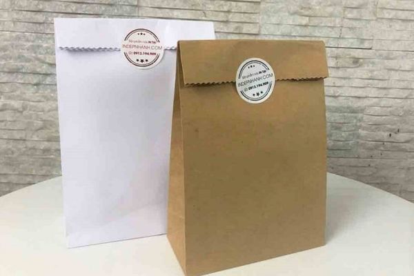 Túi giấy kraft có nắp theo yêu cầu
